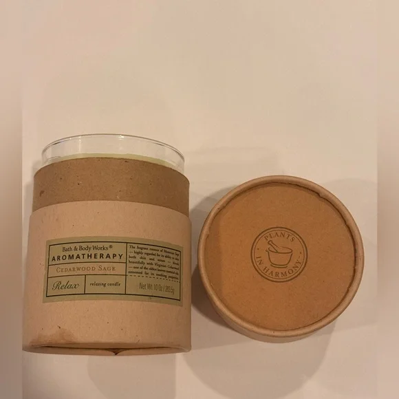 Vintage Bath & Body Works Aromatherapy Cedarwood Sage Relax Candle - Picture 3 of 7